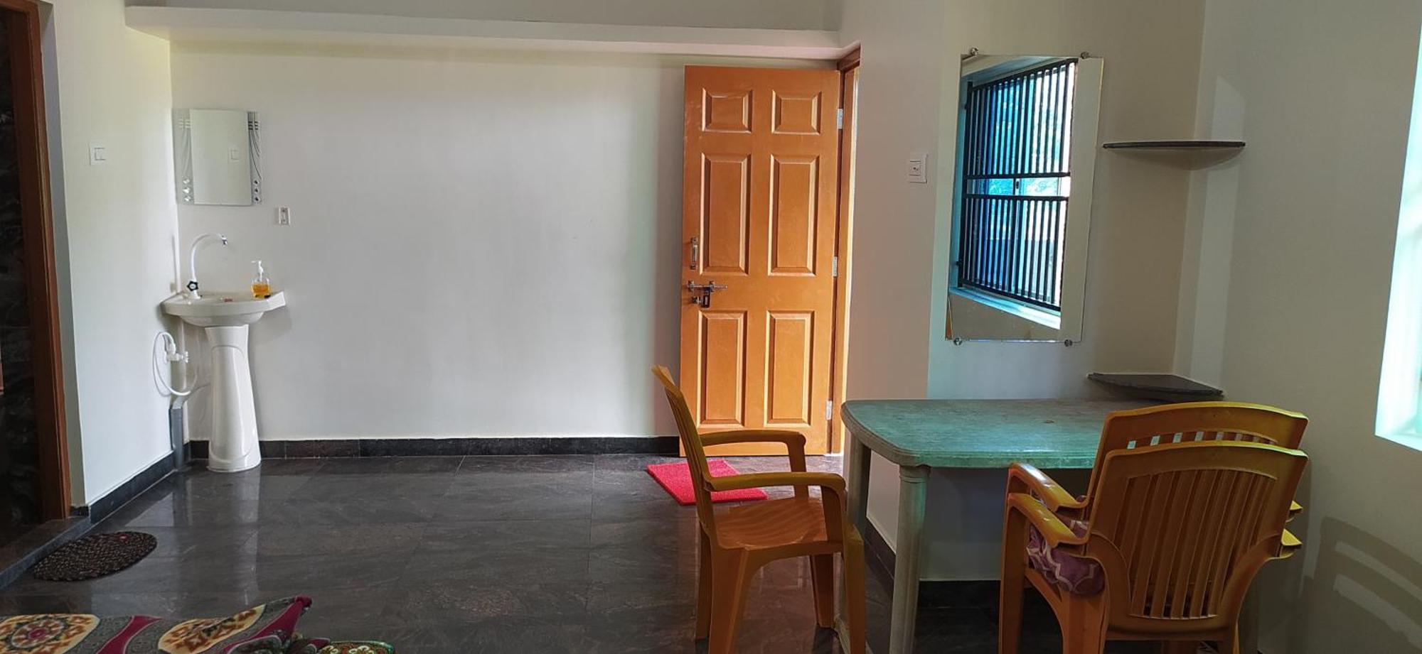 Ratnakar Arundekar Home Stay In Beach Side Ac Room Gokarna  Bagian luar foto