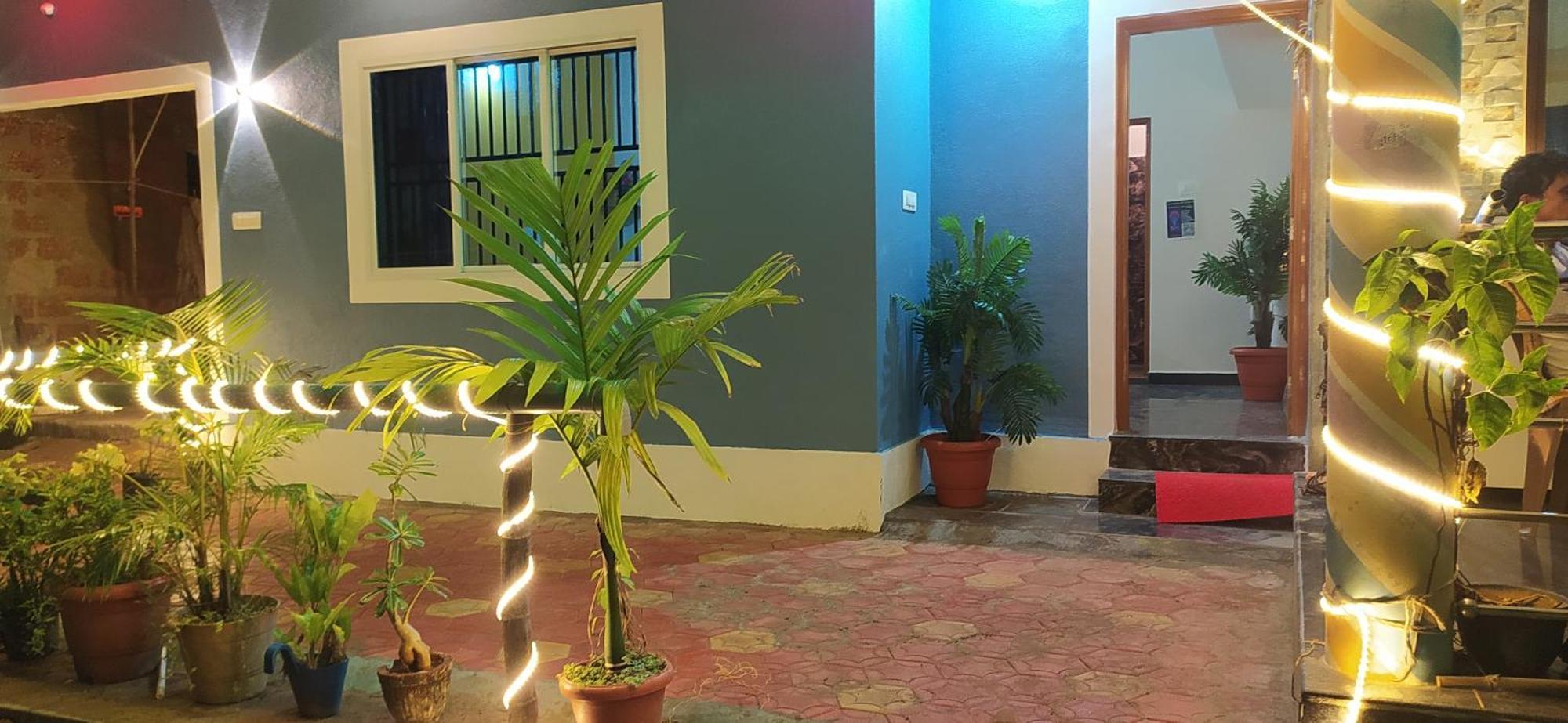 Ratnakar Arundekar Home Stay In Beach Side Ac Room Gokarna  Bagian luar foto